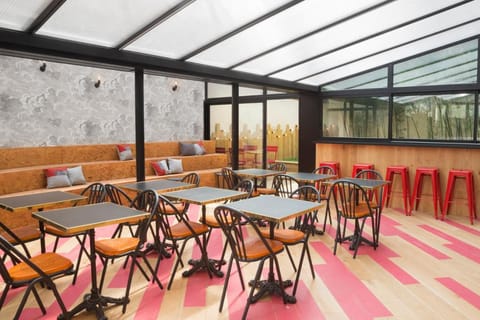 Hotel Izzy Hotel in Vanves