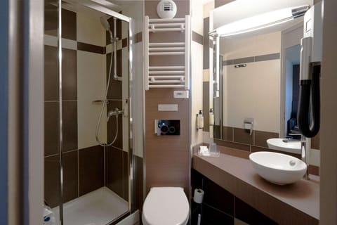 Best Western l'Atelier 117 Hotel in Hauts-de-France