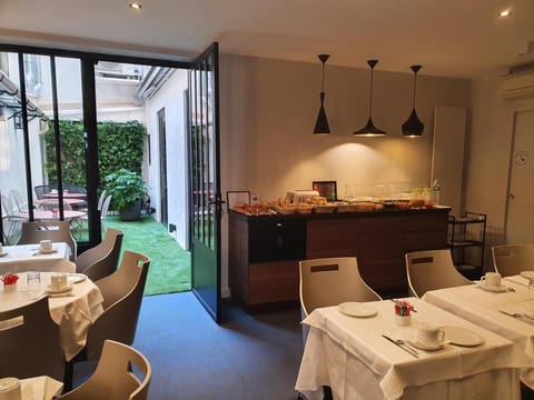 Hotel Harvey Hotel in Paris