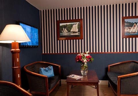 Opera Deauville Hotel in Paris