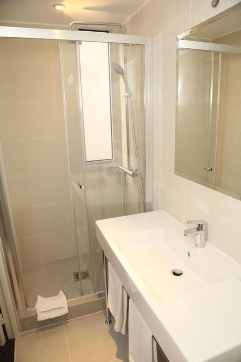 Hotel Monceau Wagram Hotel in Paris