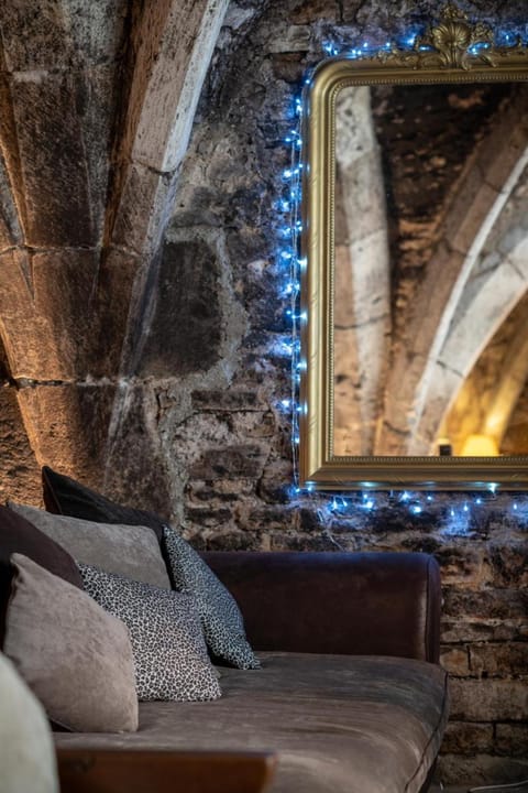 Abbaye de Maizières Hotel in Beaune