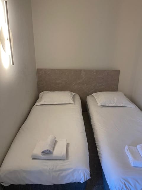 Golden Tulip Avignon Le Paradou Hotel in Avignon