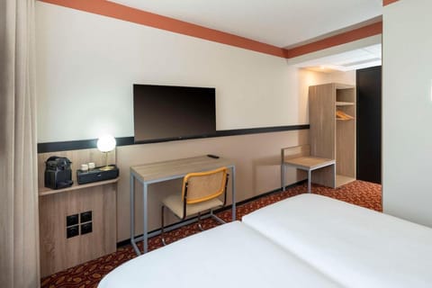 Sure Hotel by Best Western Caen Memorial Hotel in Caen