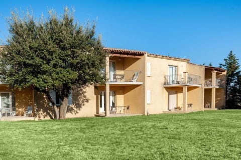 Residhotel Golf Grand Avignon Apartment hotel in Vedène