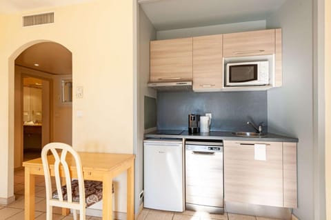 Residhotel Golf Grand Avignon Apartment hotel in Vedène