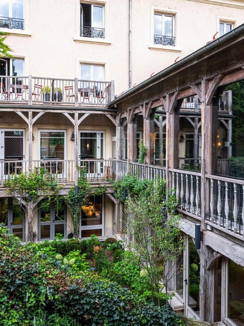 Les Etangs de Corot Hotel in Île-de-France