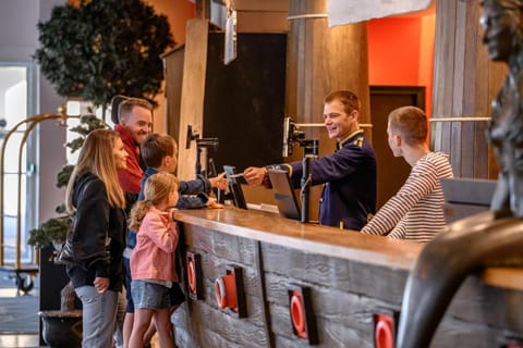 Explorers Hotel At Disneyland Paris Hotel in Magny-le-Hongre