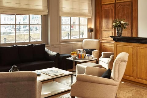 Best Western Le Cheval Blanc Hotel in Honfleur