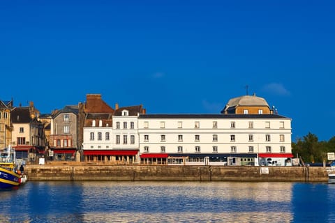 Best Western Le Cheval Blanc Hotel in Honfleur