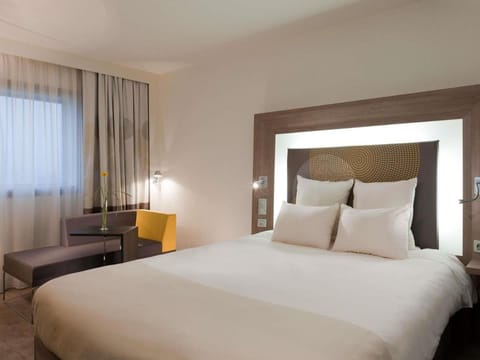 Novotel Paris La Defense Hotel in Puteaux