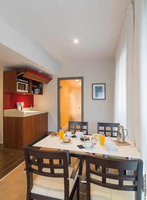 Hôtel Lyon Métropole Hotel in Caluire-et-Cuire