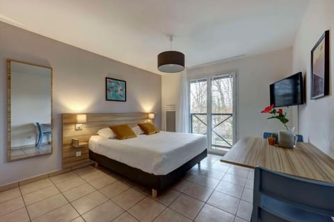 Comfort Aparthotel Divonne L'Oree du Parc Hotel in Divonne-les-Bains