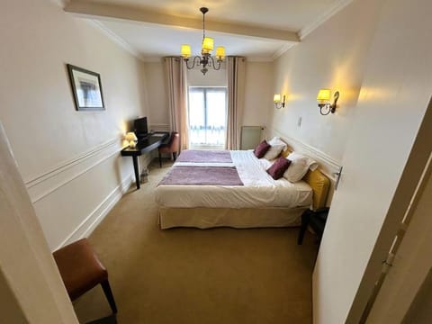 The Originals Boutique, Hostellerie des Trois Pigeons, Paray-le-Monial (Inter-Hotel) Hotel in Paray-le-Monial