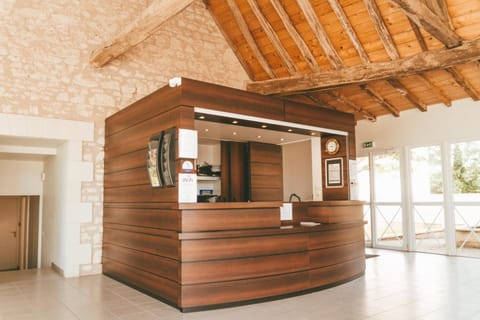 Terres de France - Appart'Hotel La Roche-Posay Apartment hotel in Centre-Val de Loire