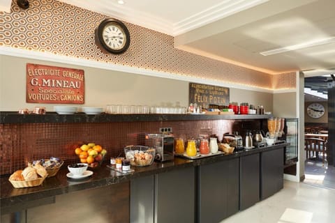 Hotel De La Jatte Hotel in Courbevoie