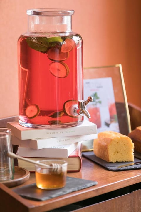 Hotel Boris V. by Happyculture Hotel in Levallois-Perret