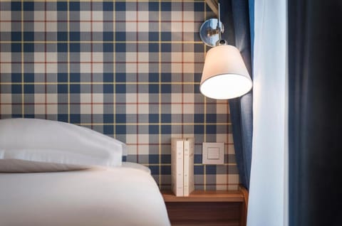 Hotel Boris V. by Happyculture Hotel in Levallois-Perret