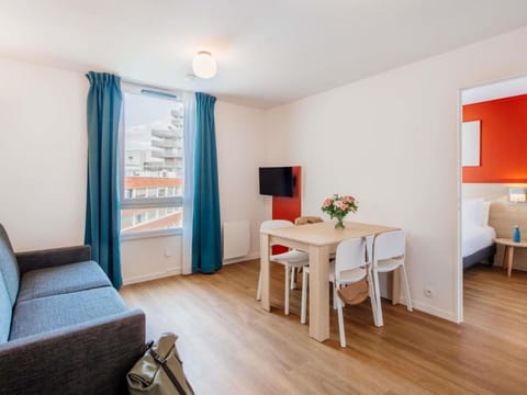 Aparthotel Adagio Access Paris Saint-Denis Pleyel Apartment hotel in Saint-Denis, France