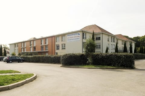 Residhotel Les Hauts d'Andilly Apartment hotel in Île-de-France