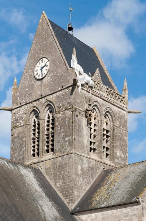 Logis Le Sainte Mere Hotel in Normandy