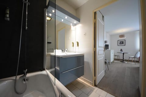 Cerise Chatou Hotel in Chatou