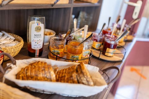 Logis Hotel Arc En Ciel Hotel in Thonon-les-Bains