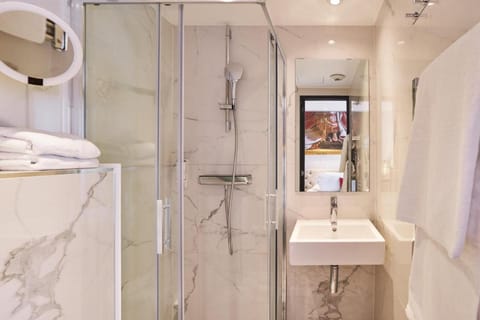 Eiffel Petit Louvre Hotel in Paris