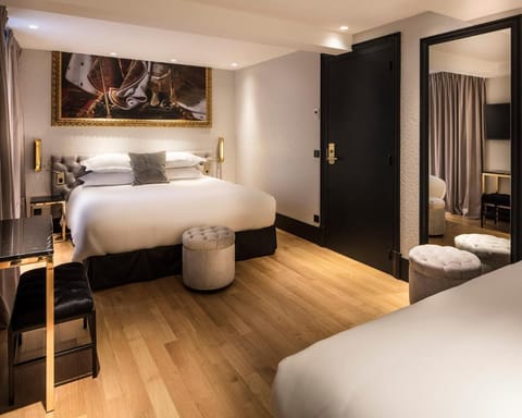 Eiffel Petit Louvre Hotel in Paris