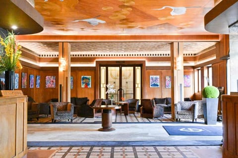 Le Grand Hotel Hotel in Tours