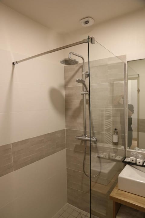 The Originals Boutique, Hotel Le Lion d'Or, Fougeres Ouest (Inter-Hotel) Hotel in Brittany