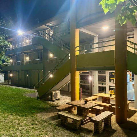 Premiere Classe Saint Quentin En Yvelines - Elancourt Hotel in Île-de-France