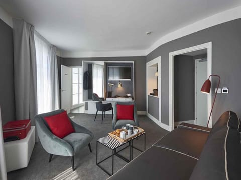 Hotel Mercure Brest Centre Les Voyageurs Hotel in Brest