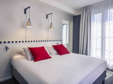 Hotel Mercure Brest Centre Les Voyageurs Hotel in Brest