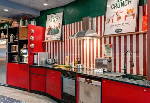 B&B HOTEL Paris Nord 18ème Hotel in Saint-Denis, France