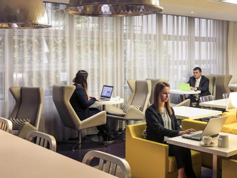 Mercure Paris Massy Gare TGV Hotel in Massy