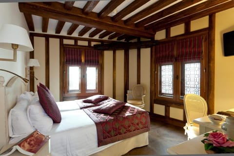 Auberge Saint Pierre Hotel in Mont Saint-Michel