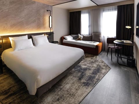 Novotel Paris Suresnes Longchamp Hotel in Puteaux