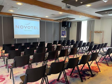 Novotel Paris Saclay Hotel in Île-de-France