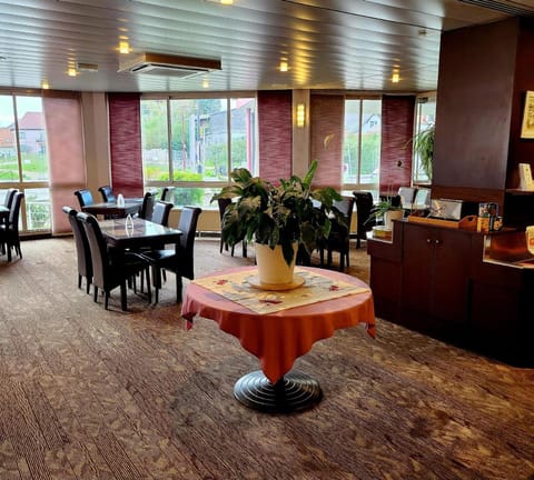 The Originals City, Hotel Le Forum, Strasbourg Nord (Inter-Hotel) Hotel in Strasbourg