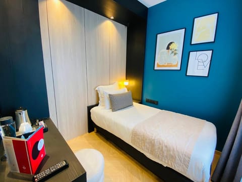 Grand Hotel Clichy Paris Hotel in Clichy