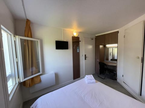 Kyriad Direct Val de Reuil Hotel in Normandy