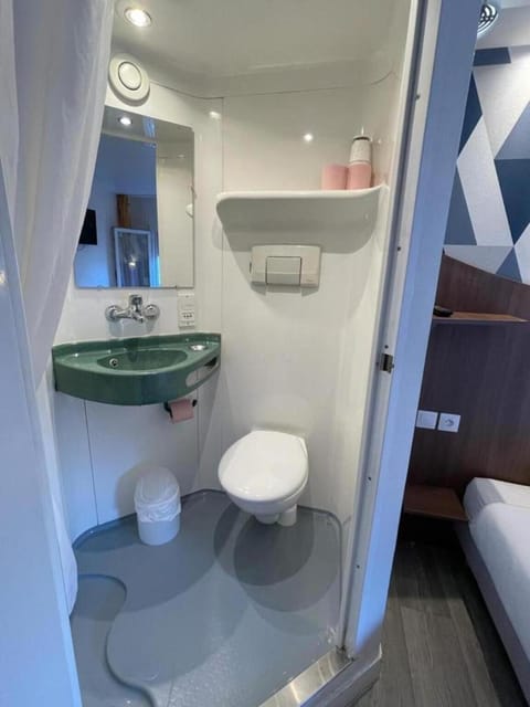 Kyriad Direct Val de Reuil Hotel in Normandy