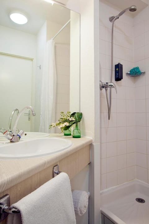 Séjours & Affaires Poitiers Lamartine Apartment hotel in Poitiers