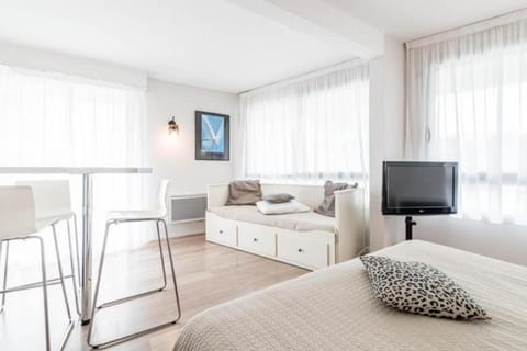 Le Crystal Dinard, Sure Hotel Collection by Best Western Hotel in Dinard