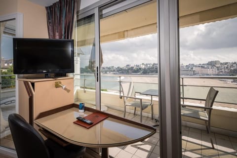 Le Crystal Dinard, Sure Hotel Collection by Best Western Hotel in Dinard