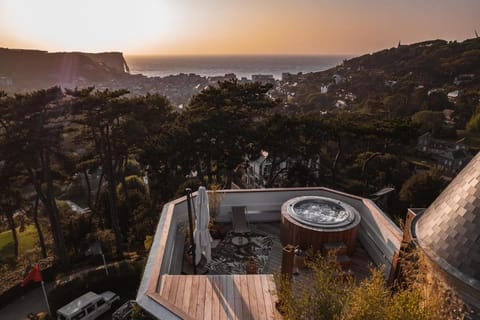 Domaine Saint Clair - Le Donjon Hotel in Étretat