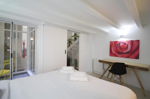 Apartments Paris Centre - At Home Hotel Apartment in Paris