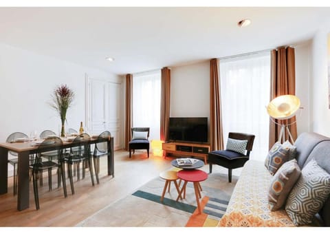 Apartments Paris Centre - At Home Hotel Apartment in Paris