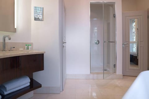 Renaissance Paris Nobel Tour Eiffel Hotel Hotel in Paris